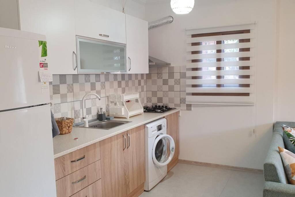 2+1 Apartm With Garden + Balcony , At Ladies Beach คูซาดาซี ภายนอก รูปภาพ
