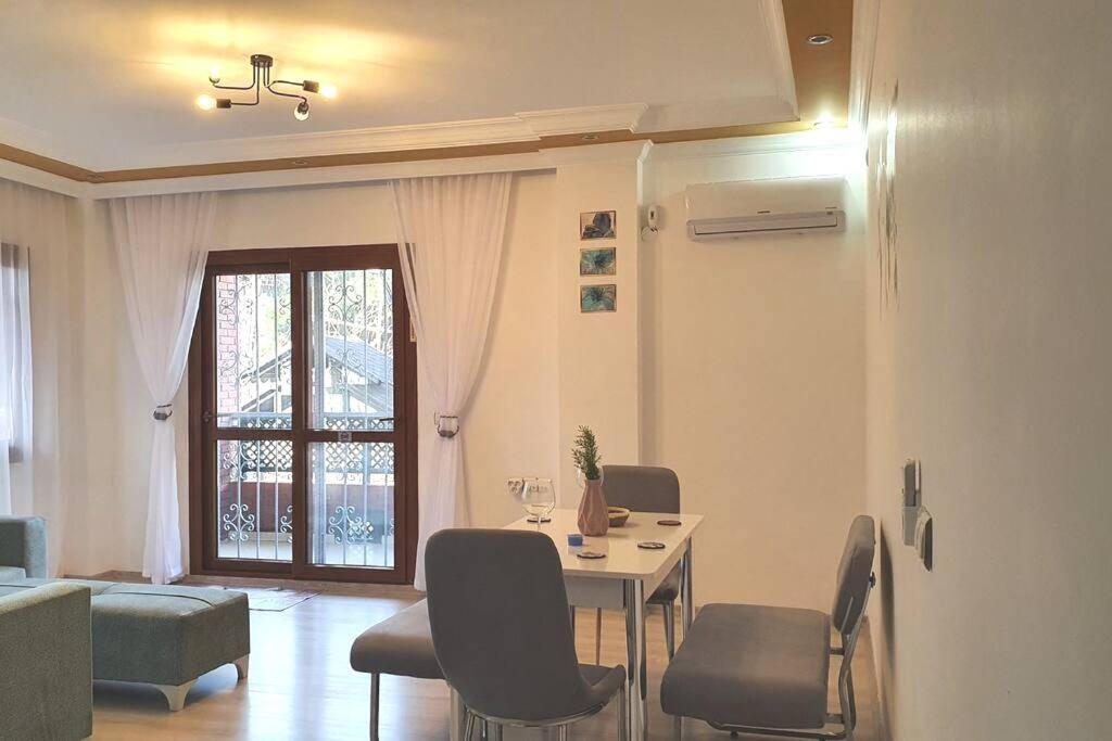 2+1 Apartm With Garden + Balcony , At Ladies Beach คูซาดาซี ภายนอก รูปภาพ