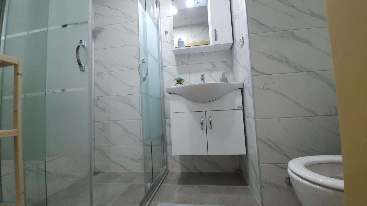 2+1 Apartm With Garden + Balcony , At Ladies Beach คูซาดาซี ภายนอก รูปภาพ