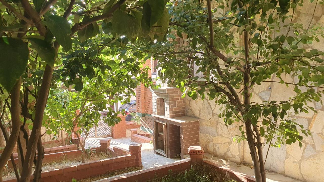 2+1 Apartm With Garden + Balcony , At Ladies Beach คูซาดาซี ภายนอก รูปภาพ